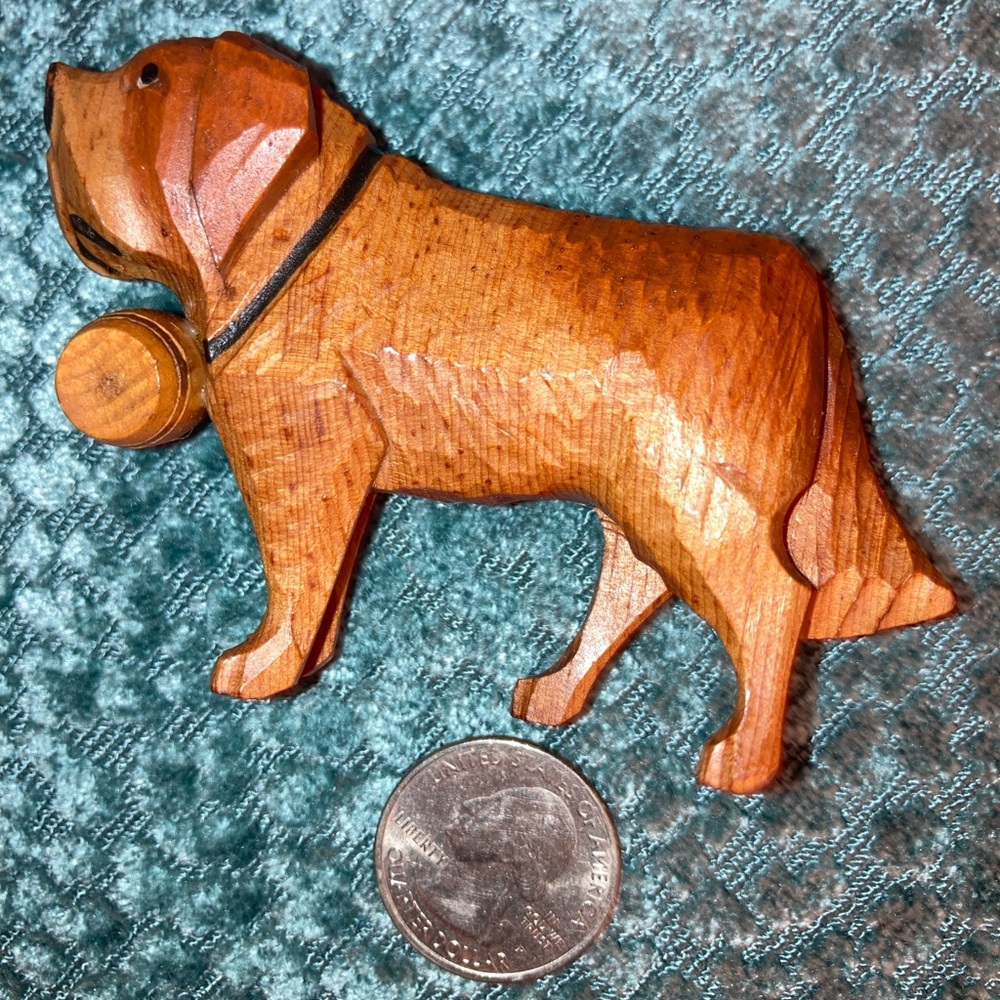 Vintage hand carved wooden St Bernard/Rescue dog